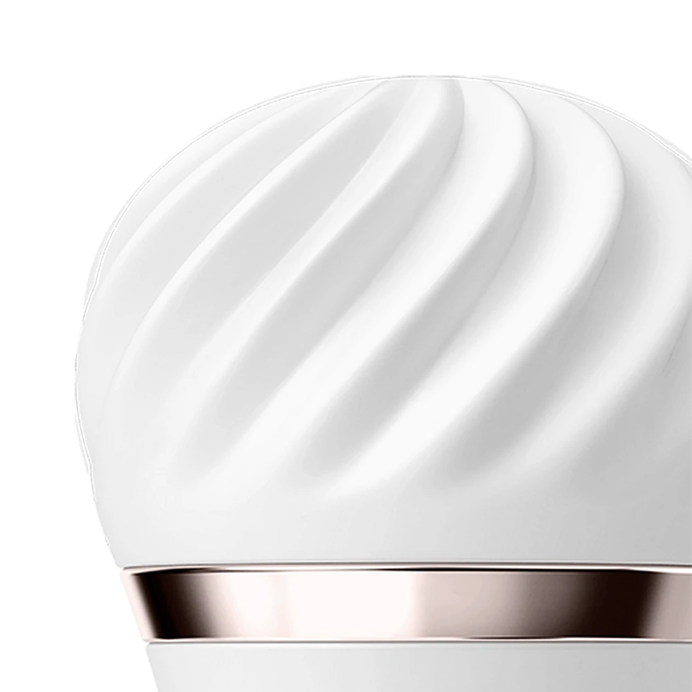 Satisfyer Little Wand Vibrator - Image 2